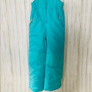 Girls youth snowbib size large 10/22